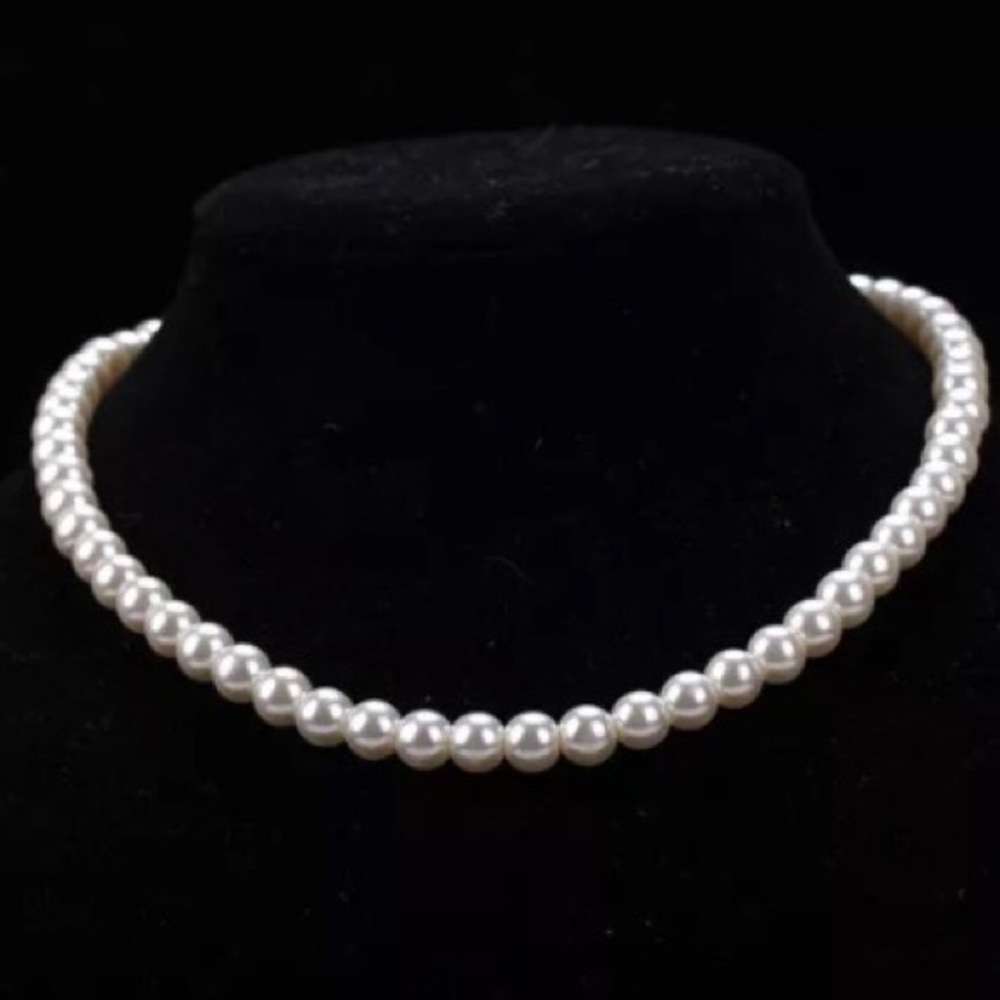 ‼️3/$30 Elegant White Pearl Necklace